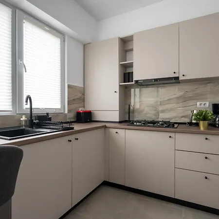 Apartament Spacious 306 *