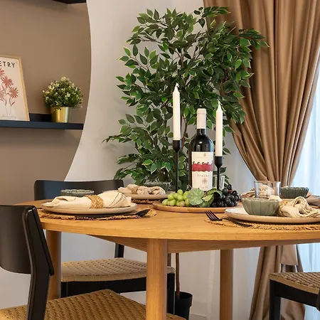 Spacious 306 Apartament *